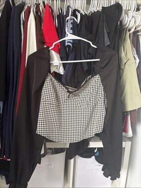 Cropped Bustier Top with Black Puff Sleeves